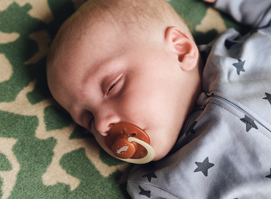 baby sleeping with soother
