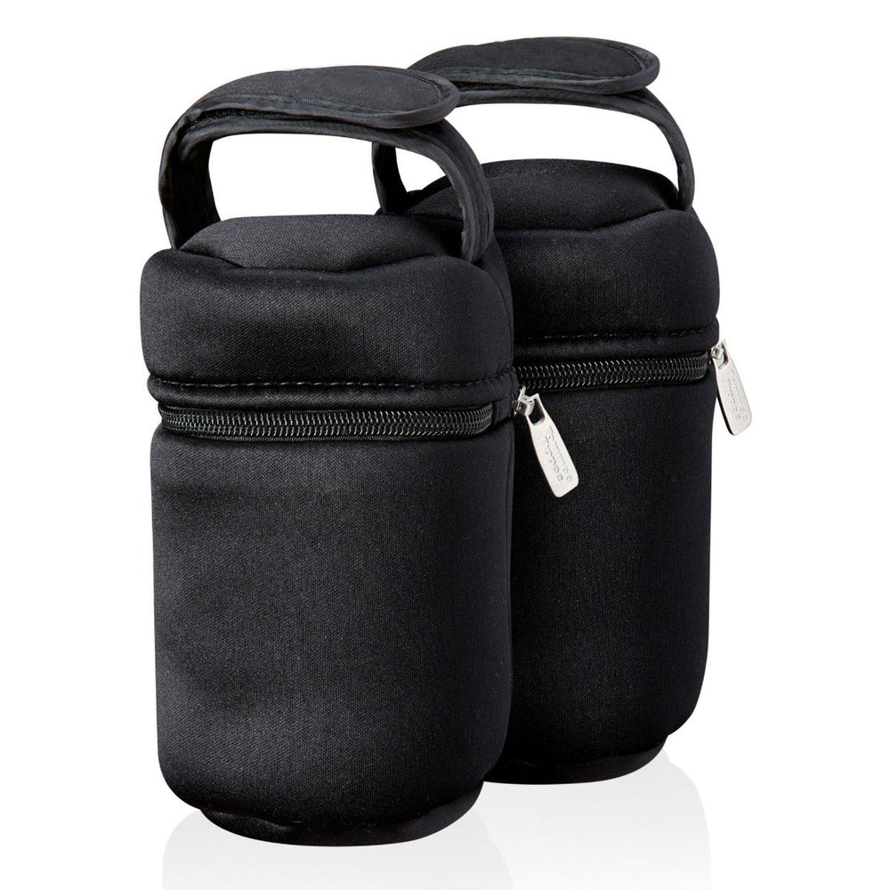 Deux sacs isothermes pour biberons sur fond blanc