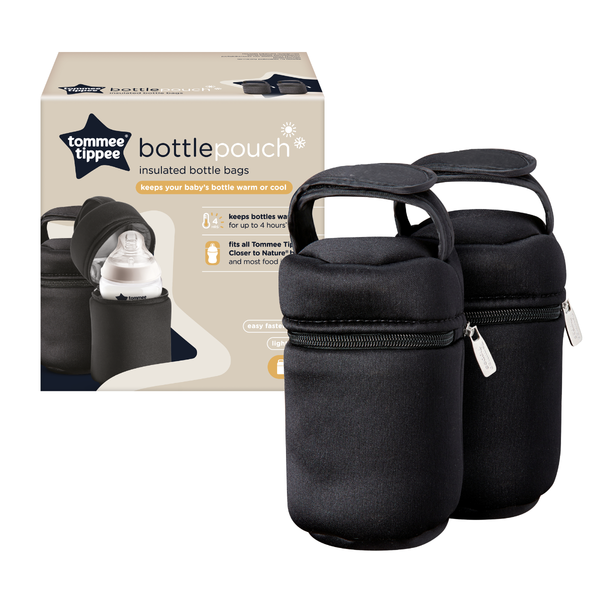 Deux sacs isothermes pour biberons avec leur emballage sur fond blanc