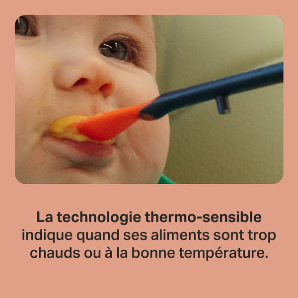 Gros plan d'un bébé se nourrissant d'une cuillère de sevrage avec un texte sur la technologie de détection de la chaleur.