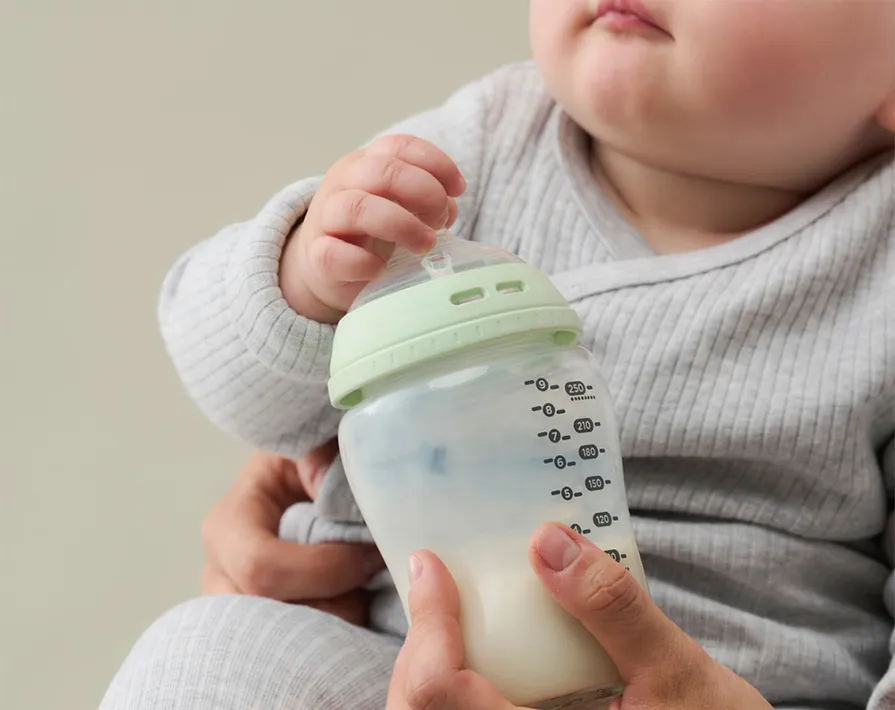 Baby Bottle Teats How to Choose Use Tommee Tippee UK