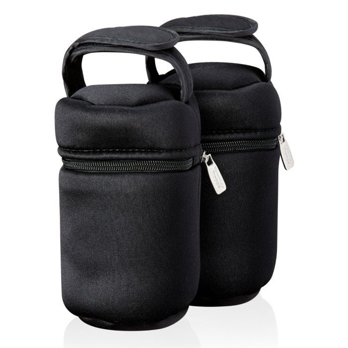 Deux sacs isothermes pour biberons sur fond blanc