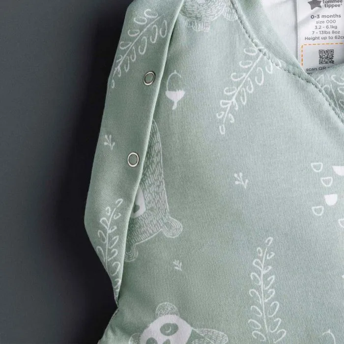 Close up image of Swaddle Bag on dark grey background