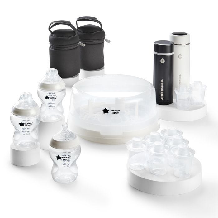 Image montrant un ensemble d&apos;alimentation au biberon de voyage sur un fond blanc.
