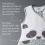 Gigoteuse avec fermeture éclair sur le dessus pour faciliter le changement de couche, certifiée OEKO-TEX® 100 et fabriquée à partir de matériaux recyclés.