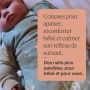 Bébé portant un sac d&apos;emmaillotage avec un texte sur la sécurité de la conception. 