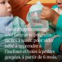 Bambin tenant un gobelet à bec d&apos;entraîneur avec le slogan USP du produit en dessous