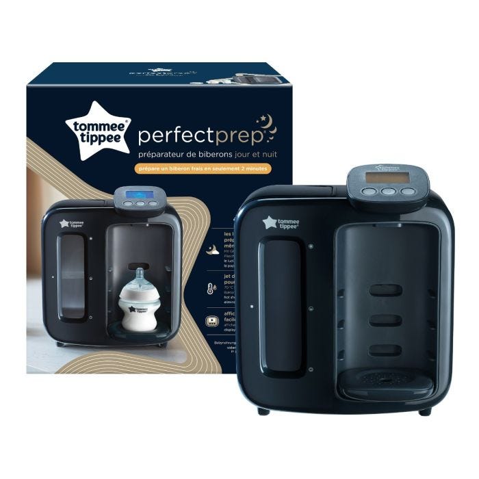 Un préparateur de biberons Prep Perfect Day & Night avec son emballage sur un fond blanc