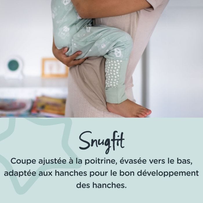 maman tenant un bébé en steppee woodland avec un texte sur son ajustement confortable