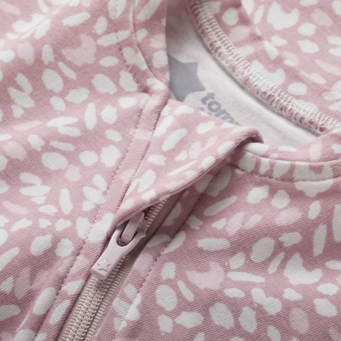 The Original Grobag Earth Grape Easy Swaddle zip close up 