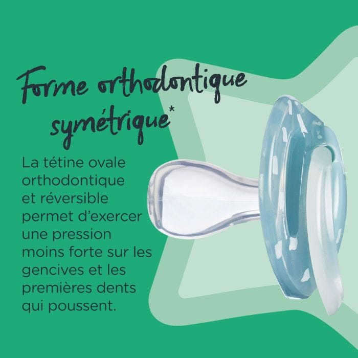 Sucette bleue et transparente sur fond vert entourée d&apos;une étoile verte indiquant qu&apos;elle a une conception orthodontique