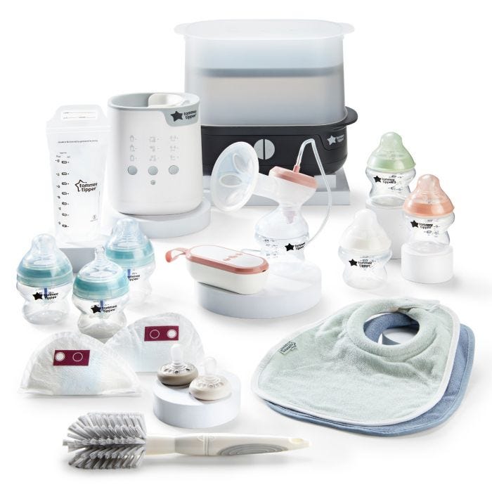 Products included in the complete breastfeeding bundle. Including steriliser, single electric breast pump, warmer and accessories.