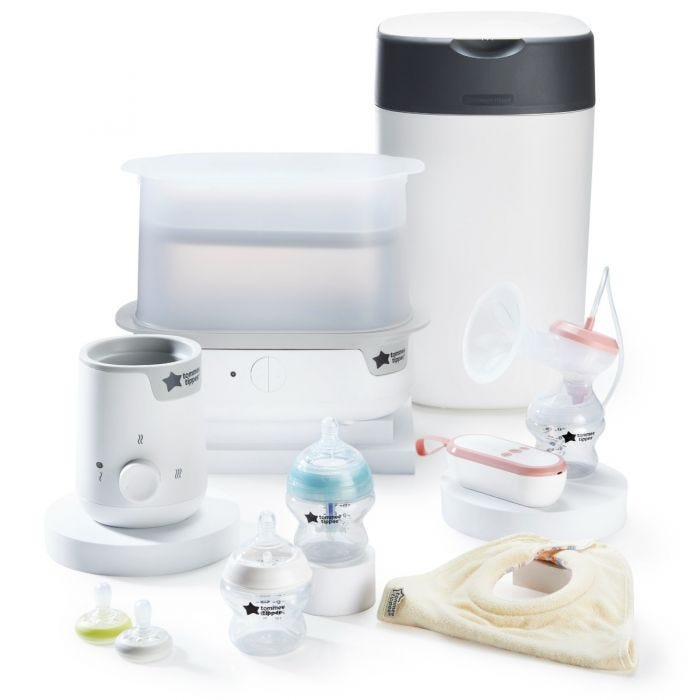 Product imagery of the contents of the single electric breast pump feeding bundle