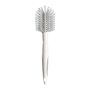 Brosse à biberon Tommee Tippee 2in1Clean avec emballage sur fond blanc