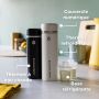 Thermos à eau chaude et refroidisseur sur comptoir avec flèches pointant la base réfrigérante et le couvercle numérique